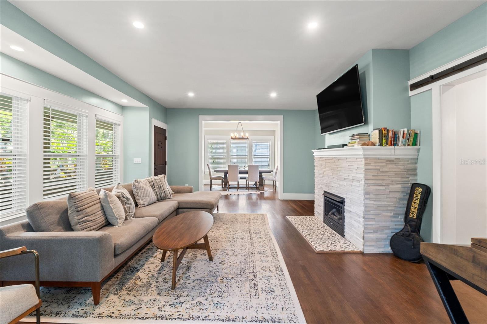 BROADWAY ADD - Residential