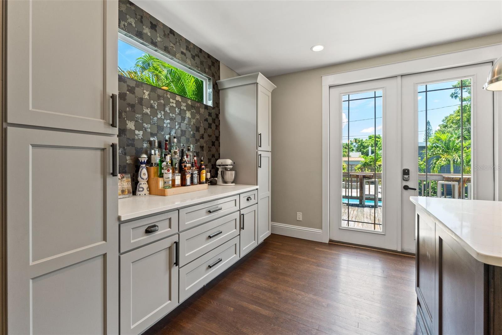 BROADWAY ADD - Residential