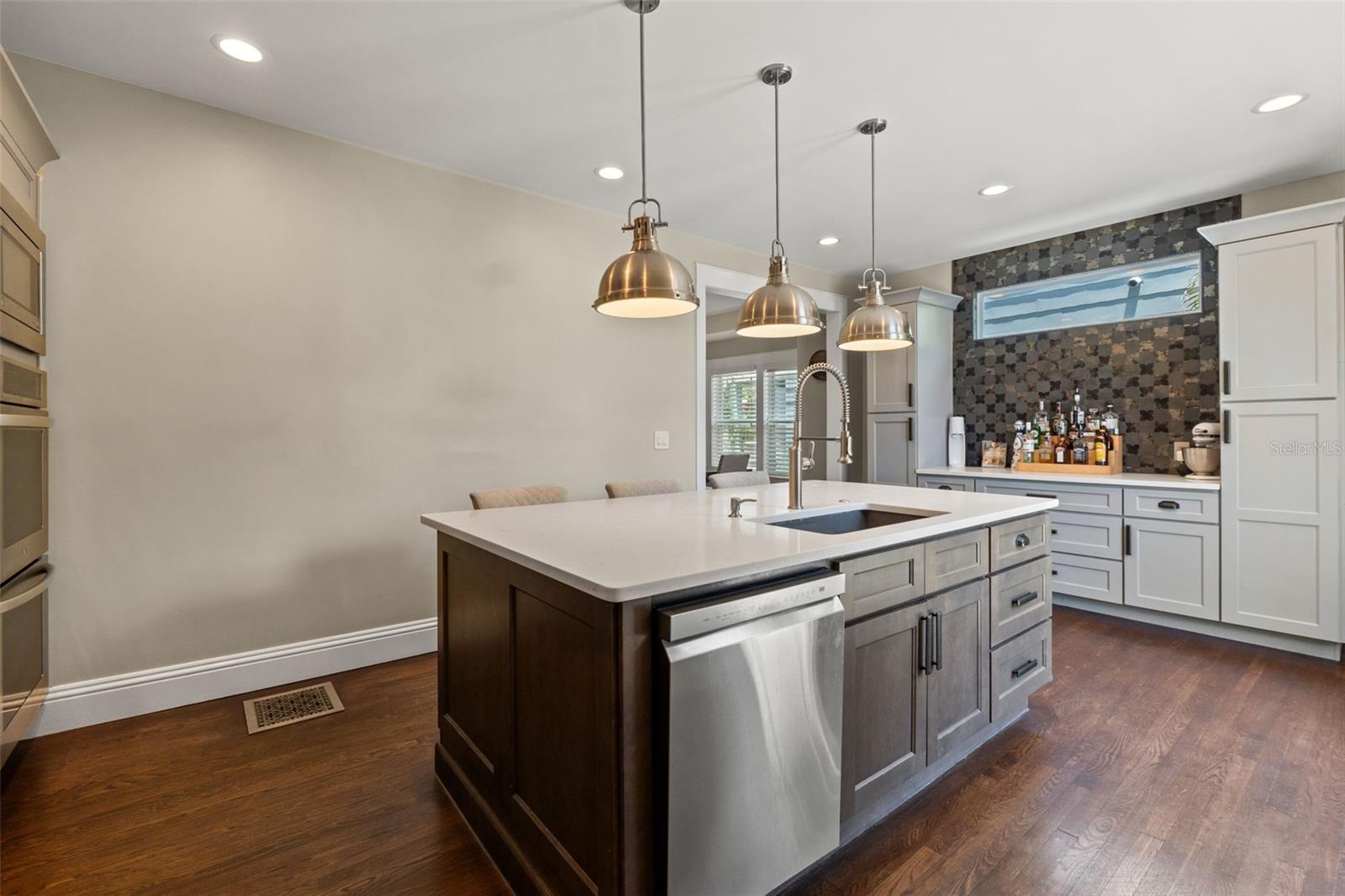 BROADWAY ADD - Residential