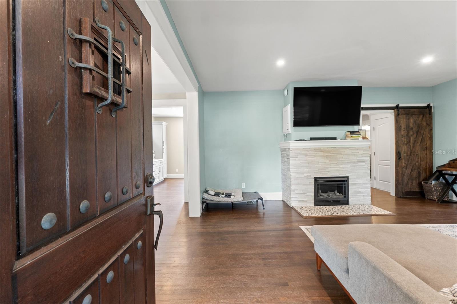 BROADWAY ADD - Residential