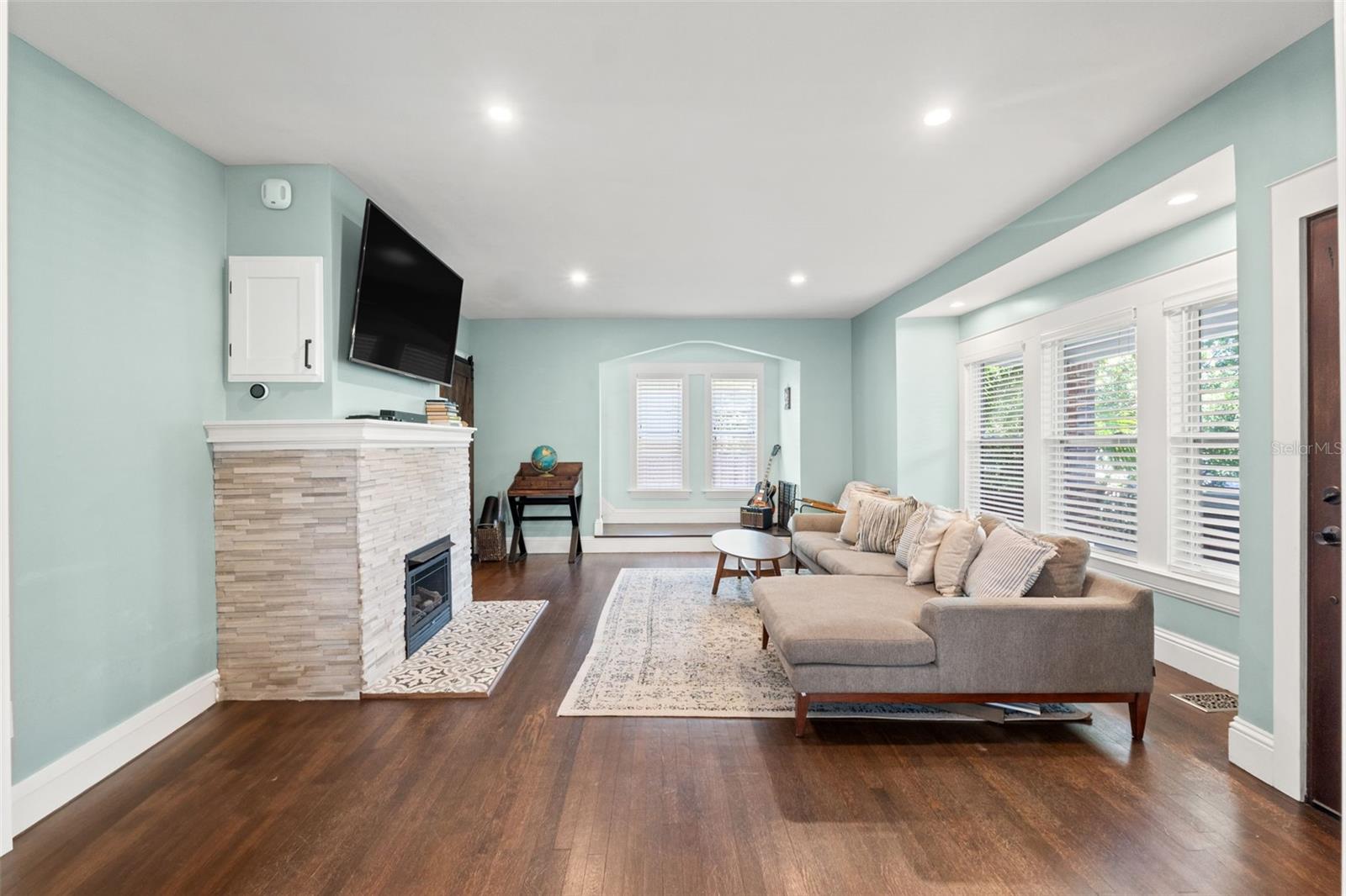 BROADWAY ADD - Residential