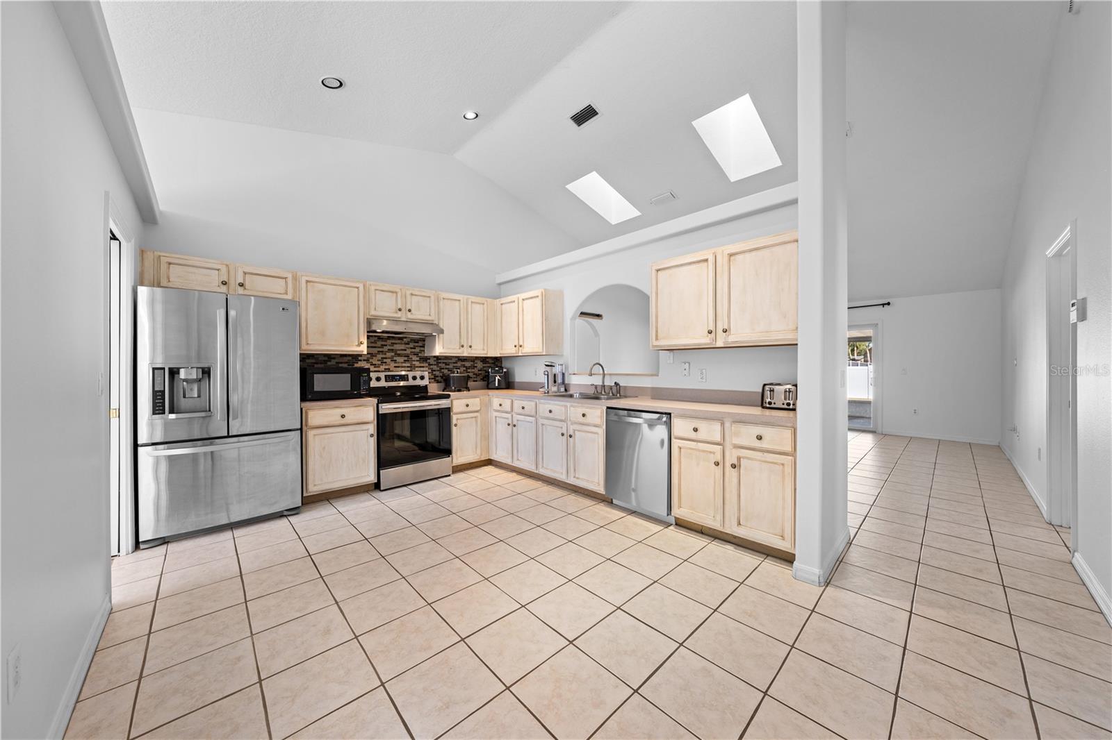 CANOE CREEK LAKES UNIT 7 - Residential