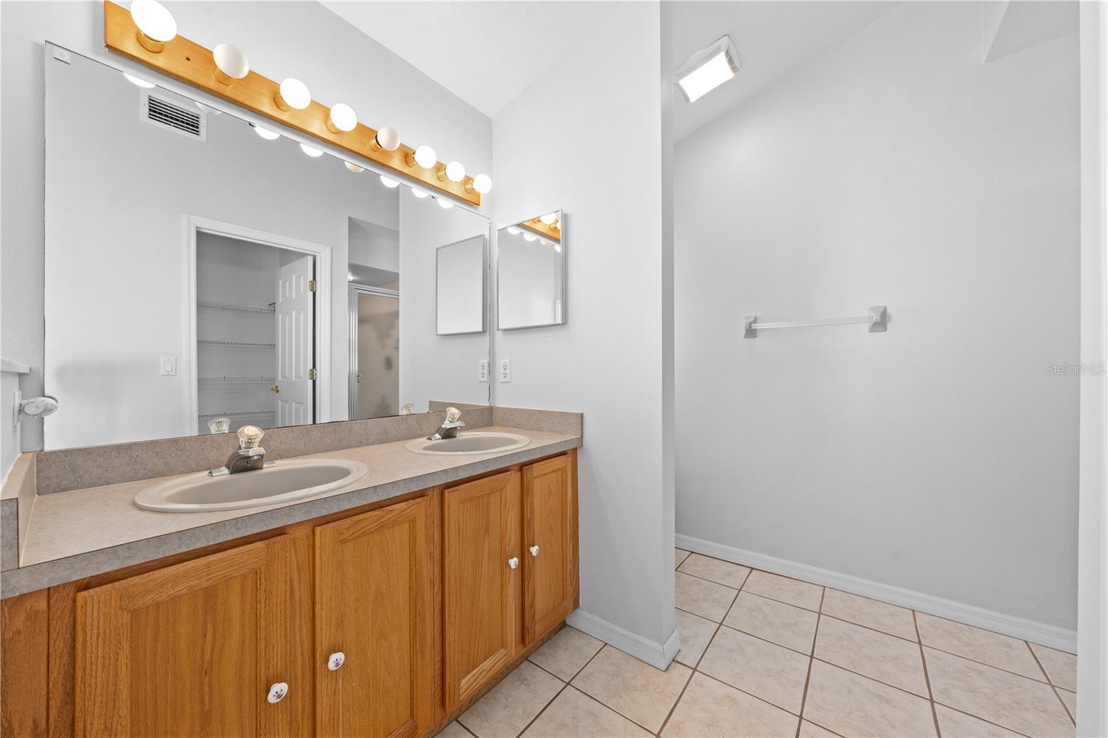 CANOE CREEK LAKES UNIT 7 - Residential