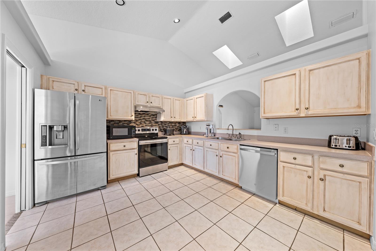 CANOE CREEK LAKES UNIT 7 - Residential