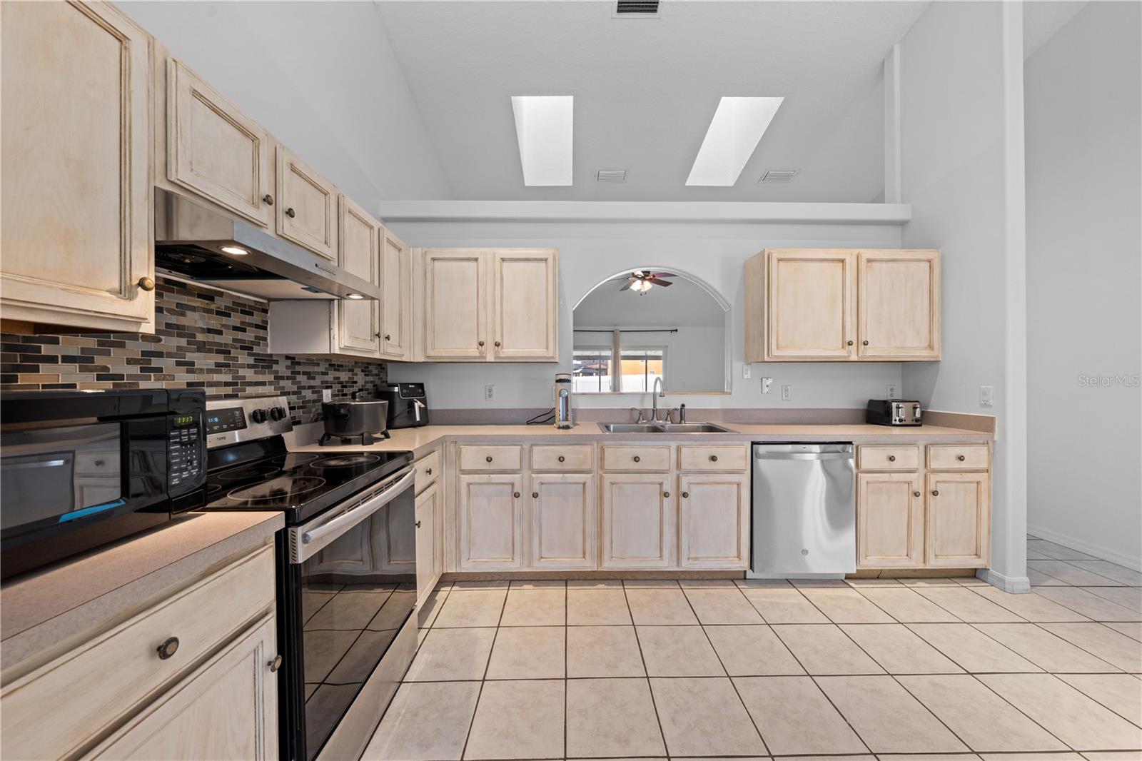 CANOE CREEK LAKES UNIT 7 - Residential