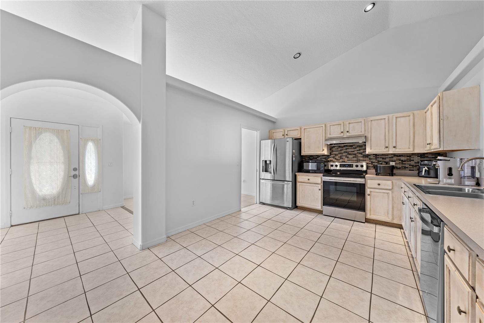 CANOE CREEK LAKES UNIT 7 - Residential