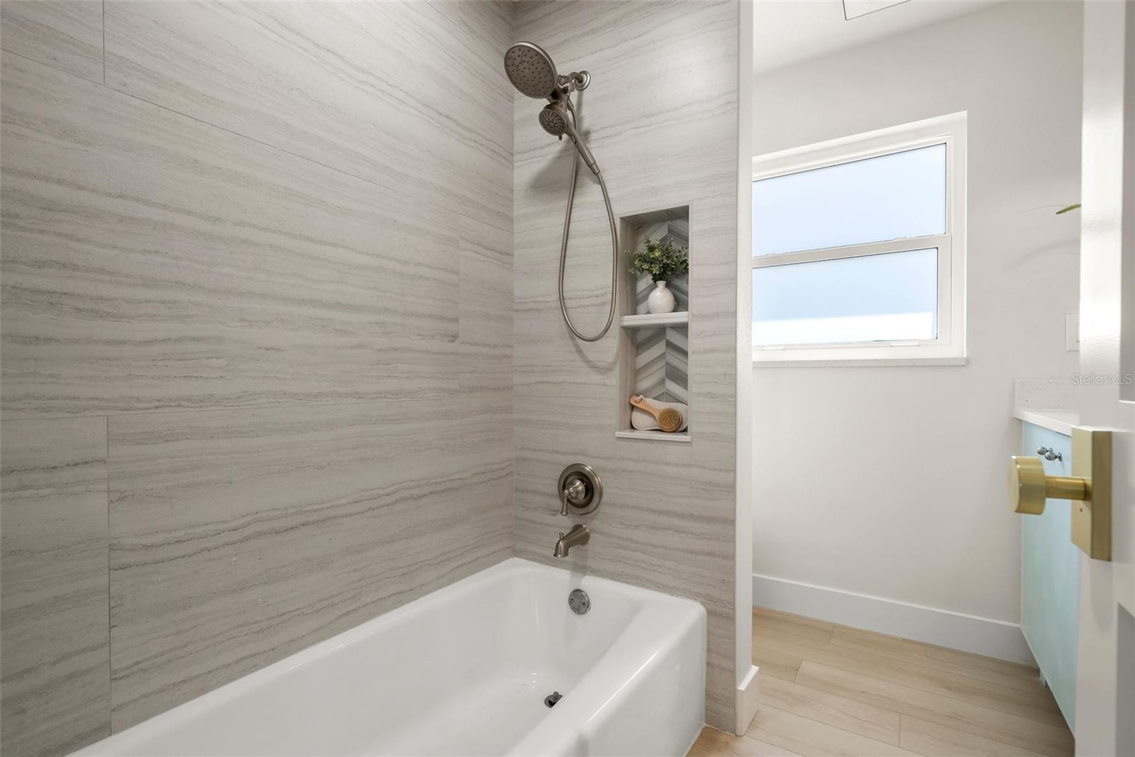 BROADWATER UNIT 2 - Residential