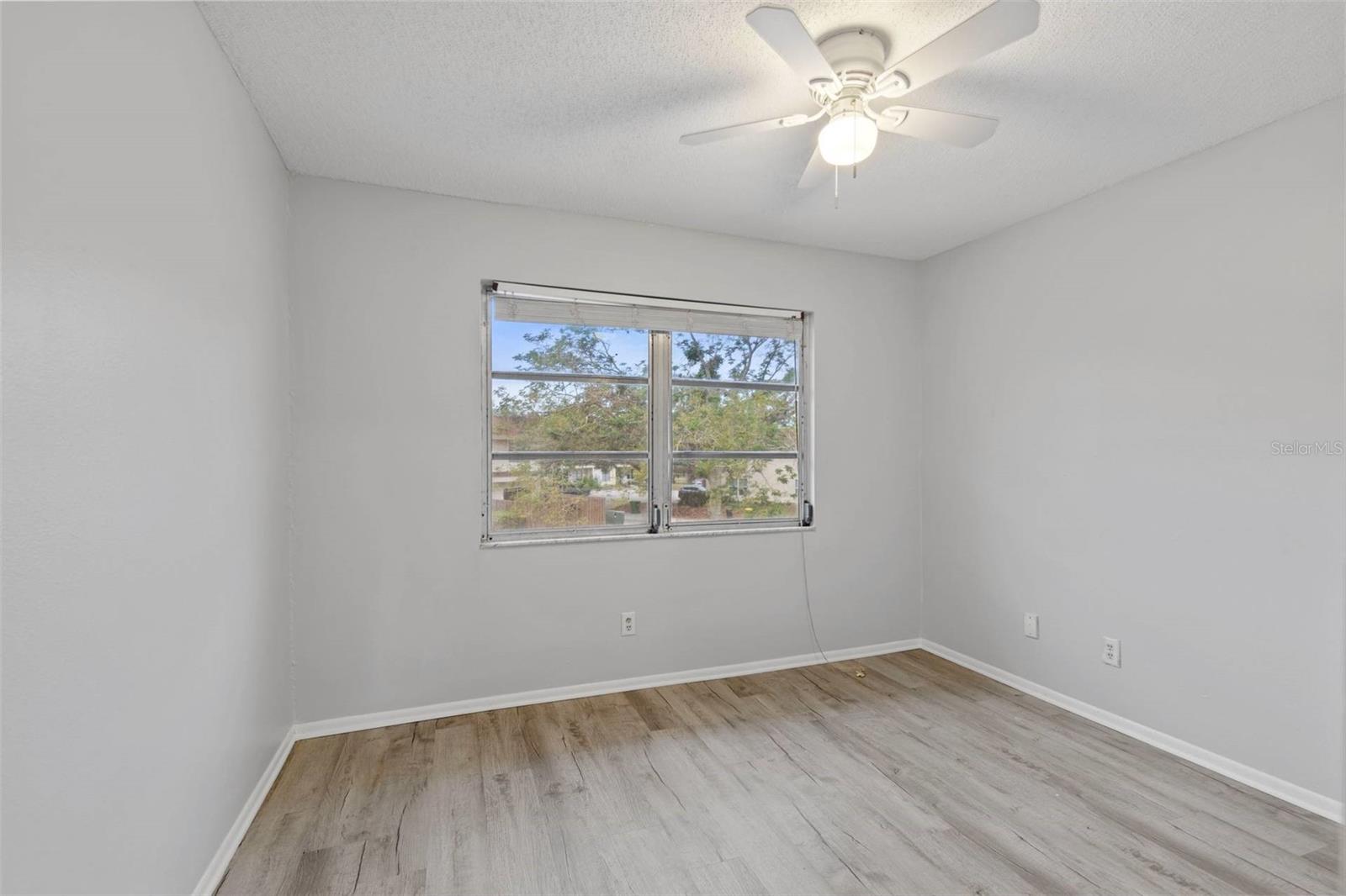 FAIRWAY OAKS - Residential Lease