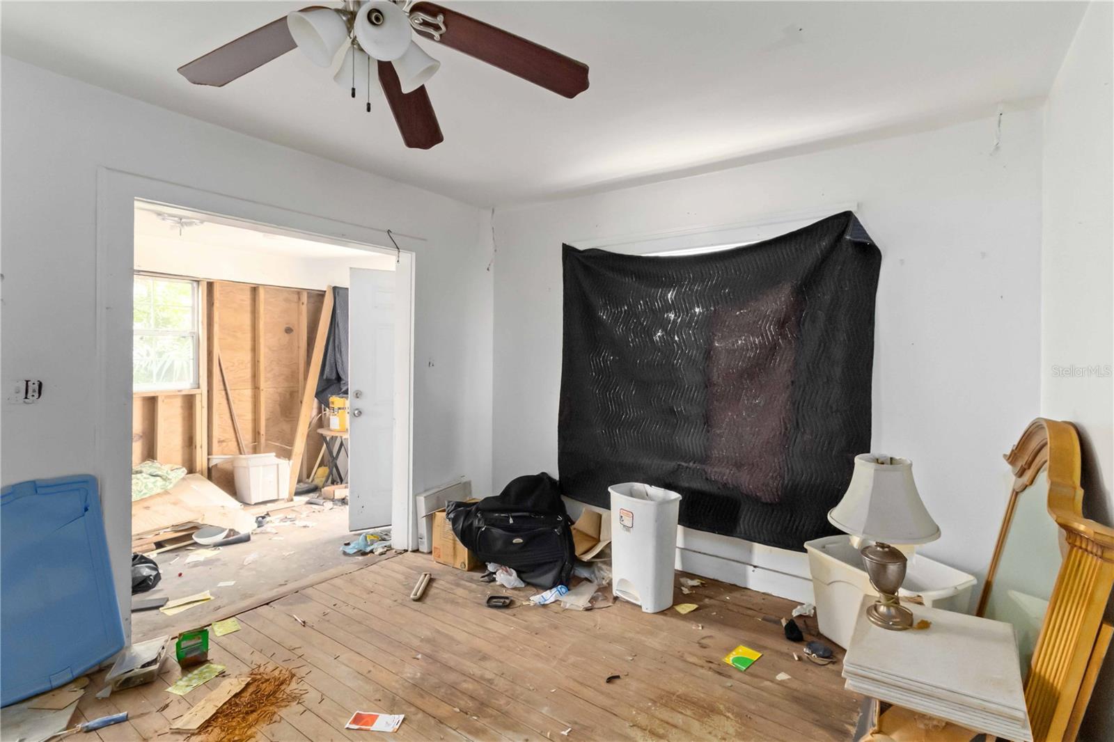 EDGEWATER PARK - Residential