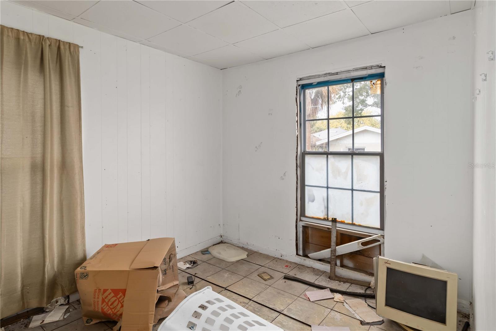 EDGEWATER PARK - Residential