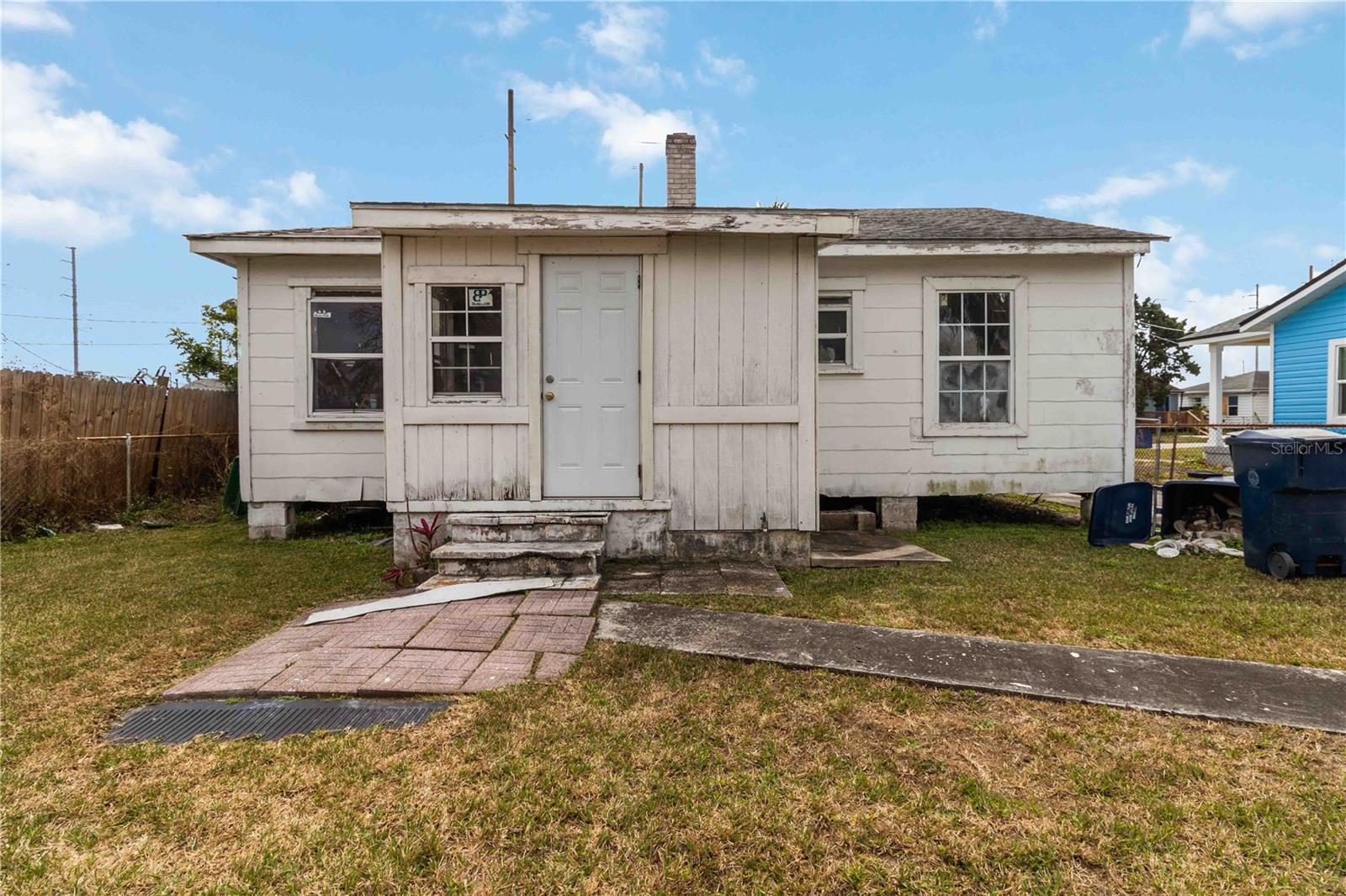 EDGEWATER PARK - Residential