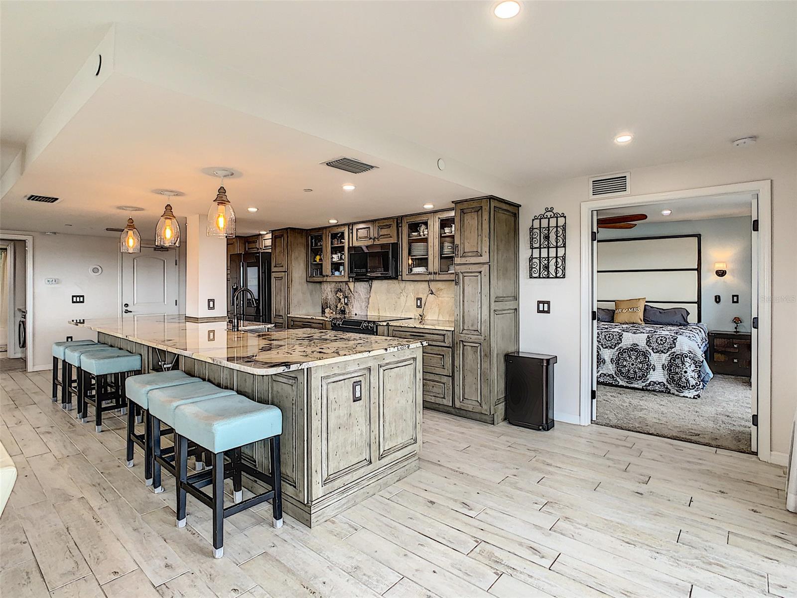 Diamond Head Point Condo - Residential