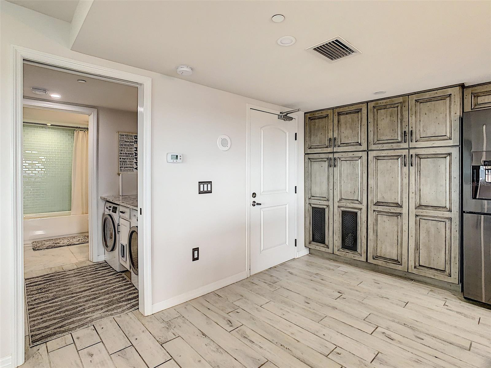 Diamond Head Point Condo - Residential