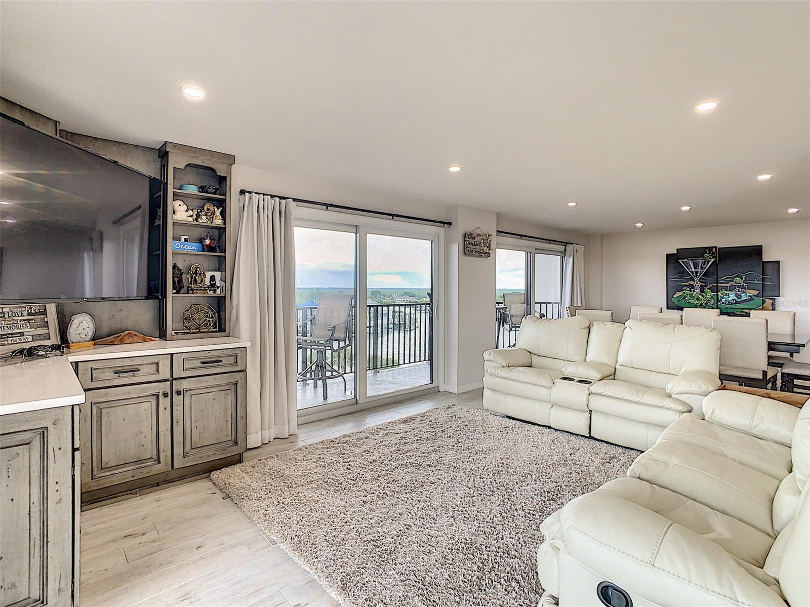 Diamond Head Point Condo - Residential