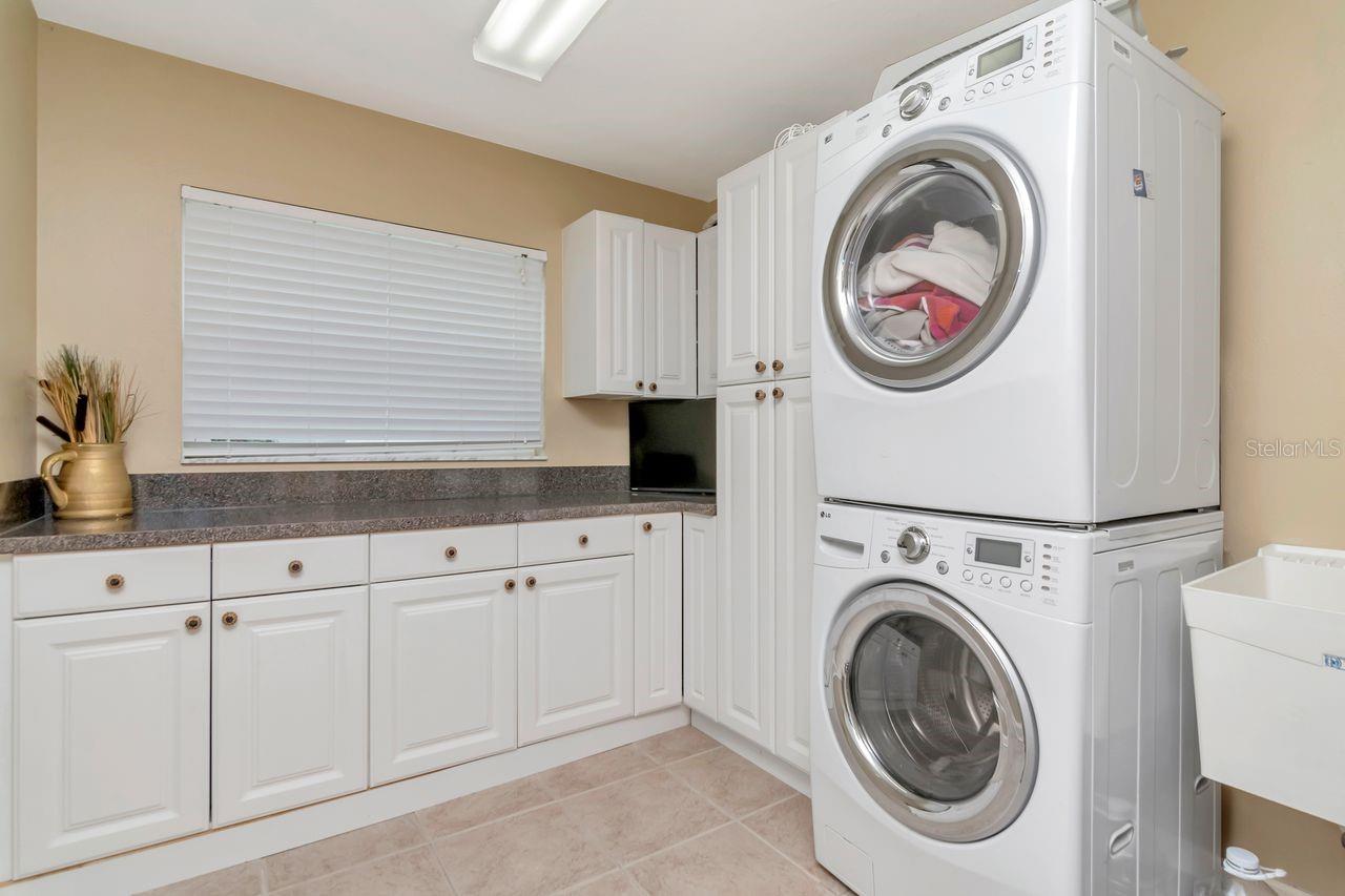 LEXINGTON OAKS VILLAGE 8 9 - Residential