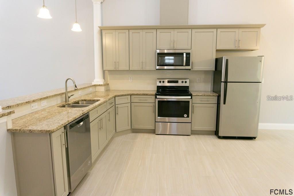 PALM HARBOR - Residential Lease