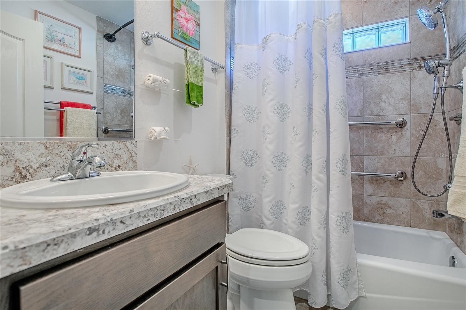 OXFORD OAKS PH 2 UN #833 - Residential