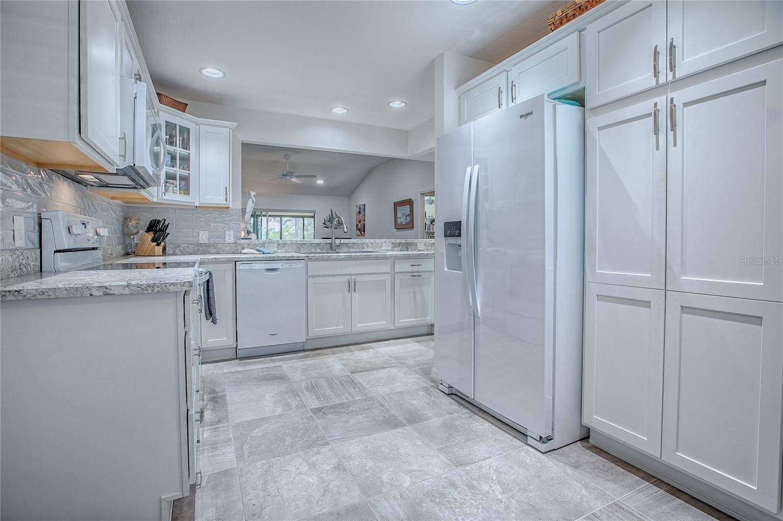 OXFORD OAKS PH 2 UN #833 - Residential