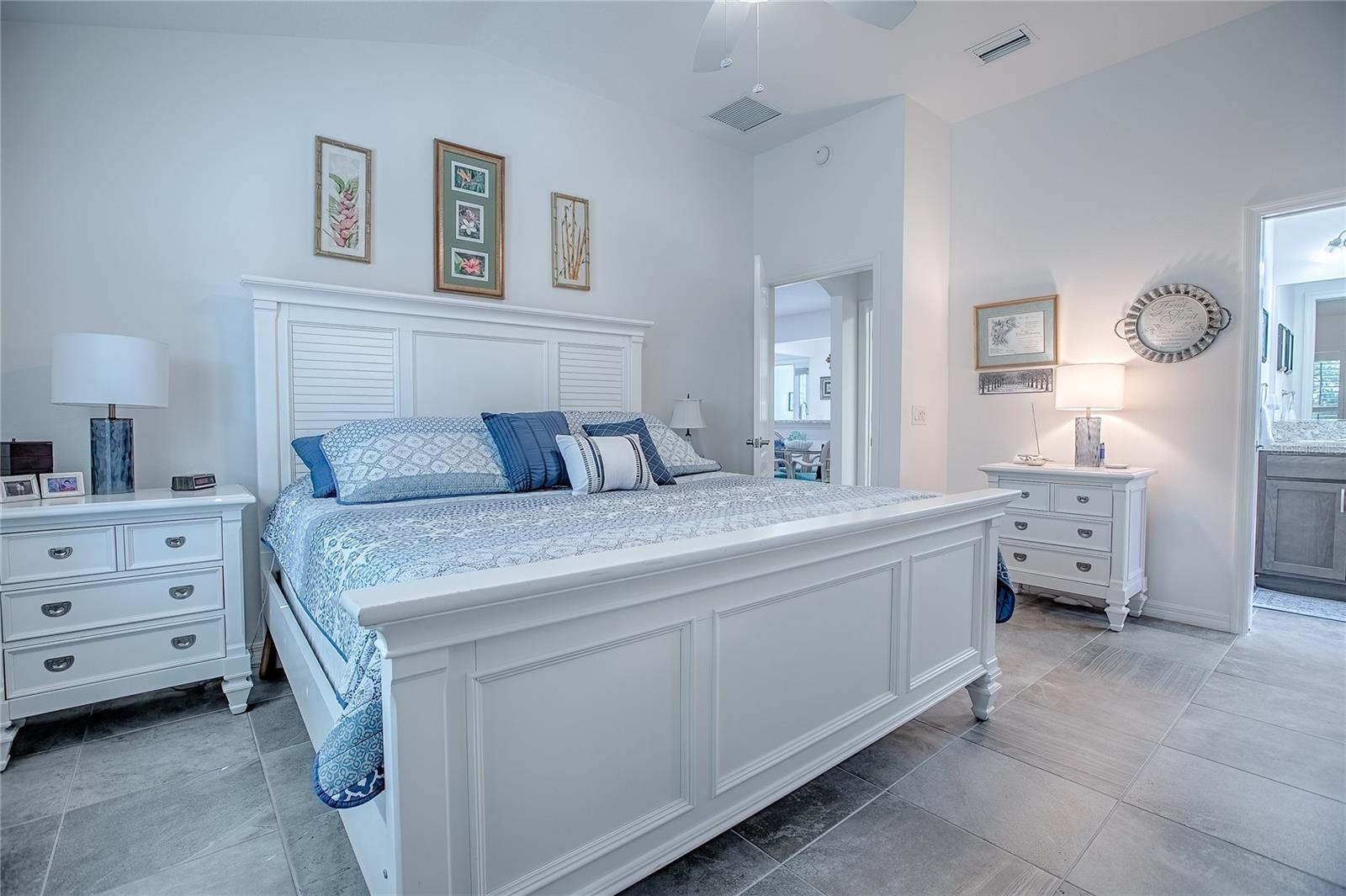 OXFORD OAKS PH 2 UN #833 - Residential