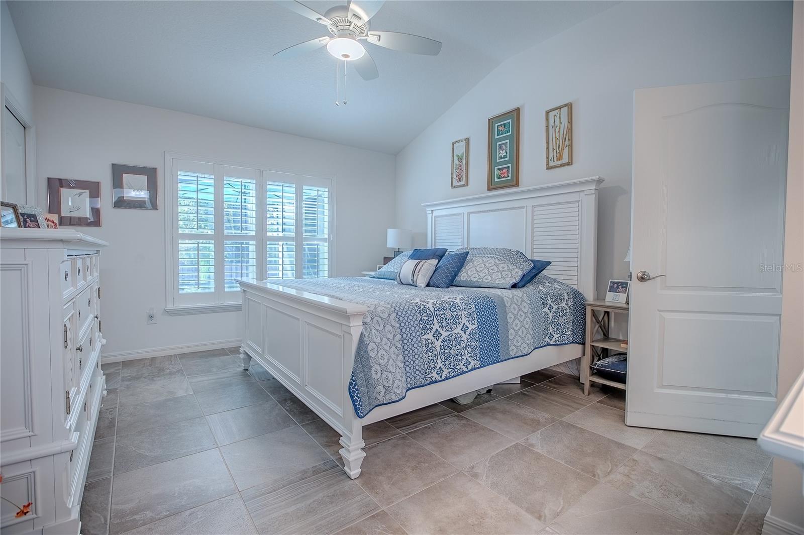 OXFORD OAKS PH 2 UN #833 - Residential