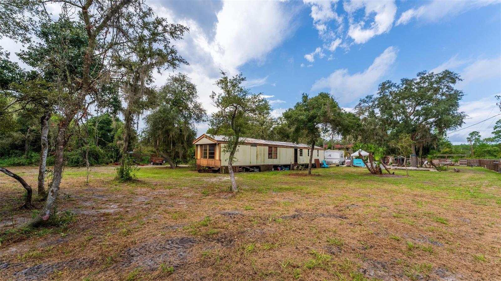 FRST LAKE CAMPSITES - Residential