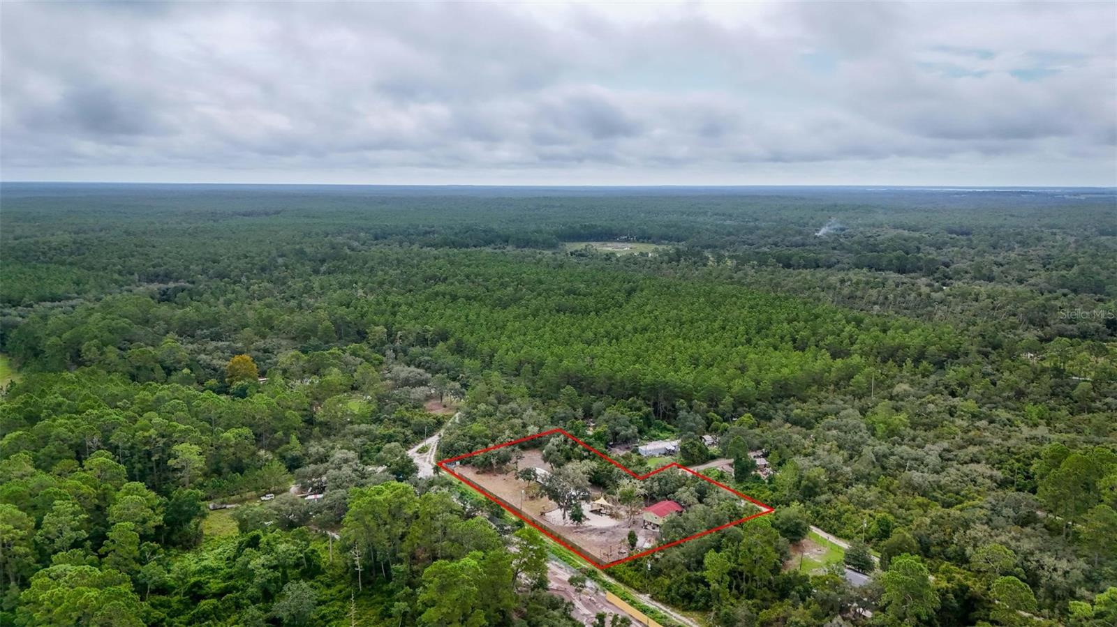 FRST LAKE CAMPSITES - Residential