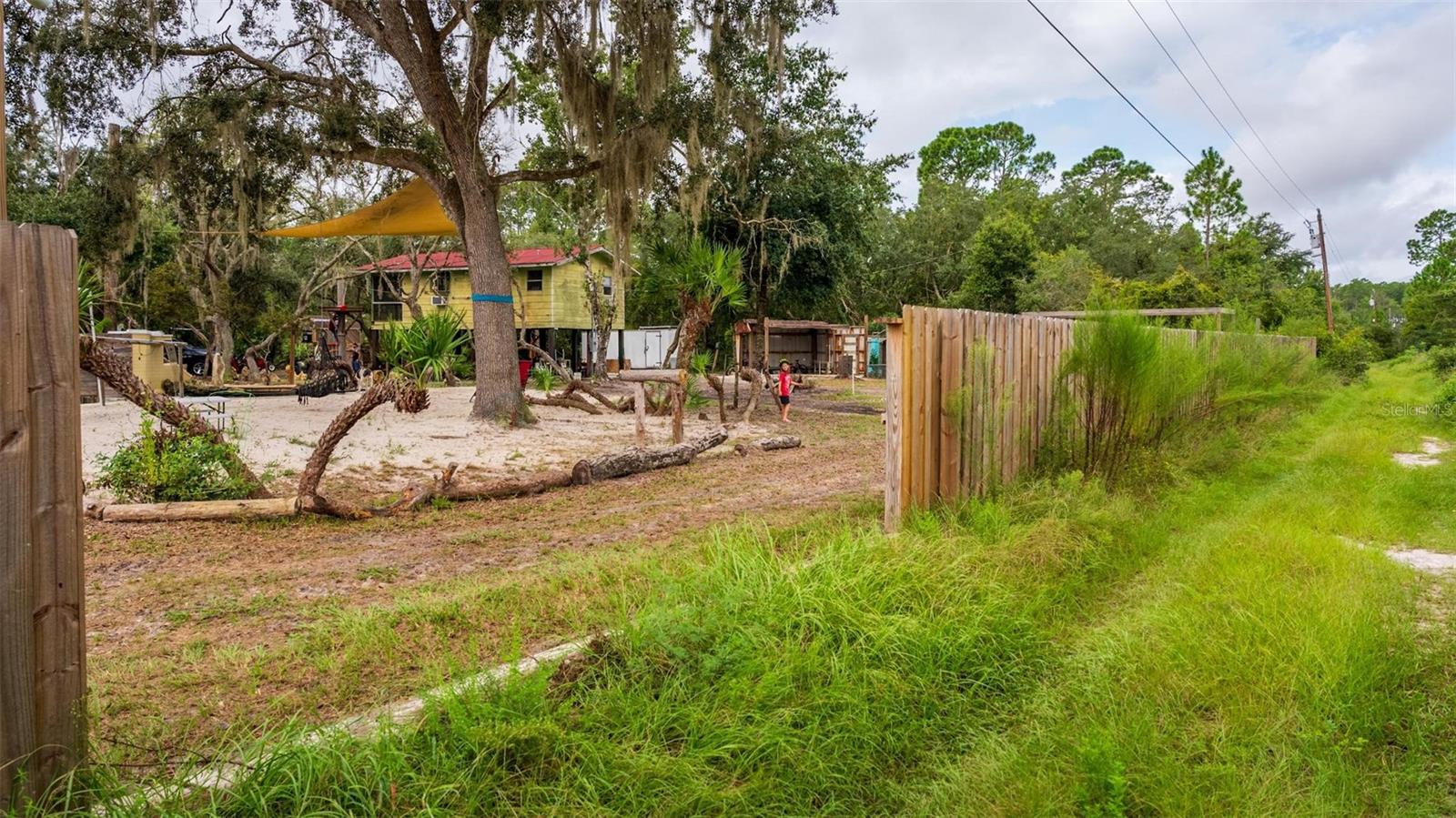 FRST LAKE CAMPSITES - Residential