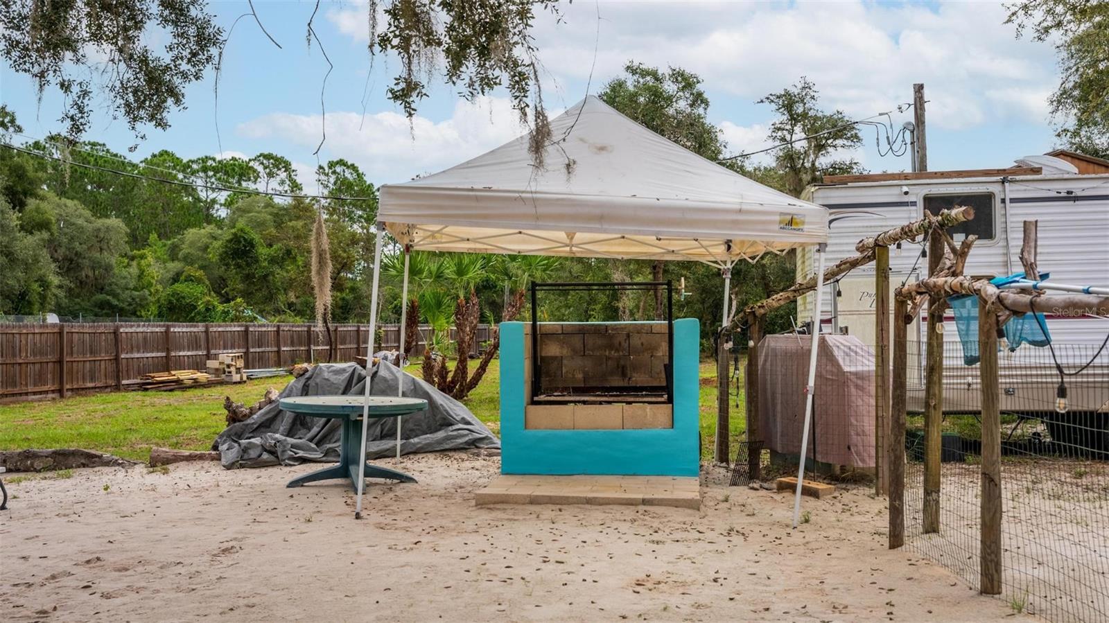FRST LAKE CAMPSITES - Residential