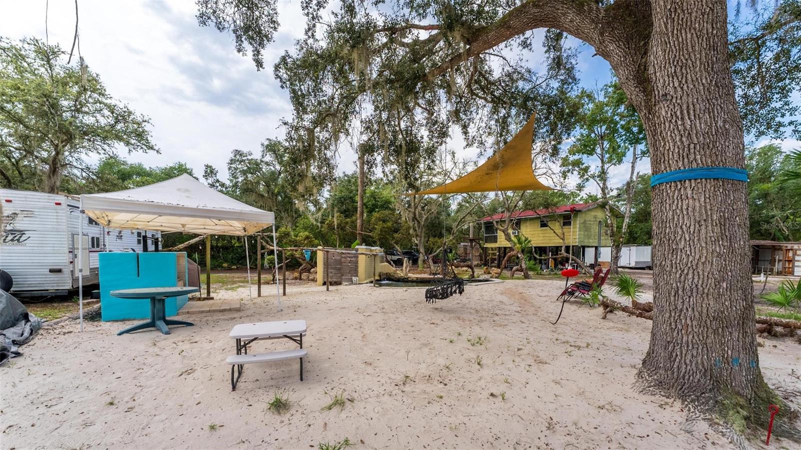 FRST LAKE CAMPSITES - Residential