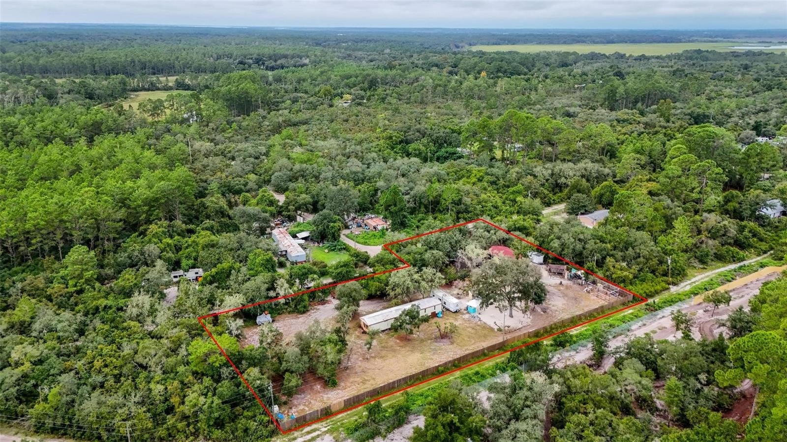 FRST LAKE CAMPSITES - Residential