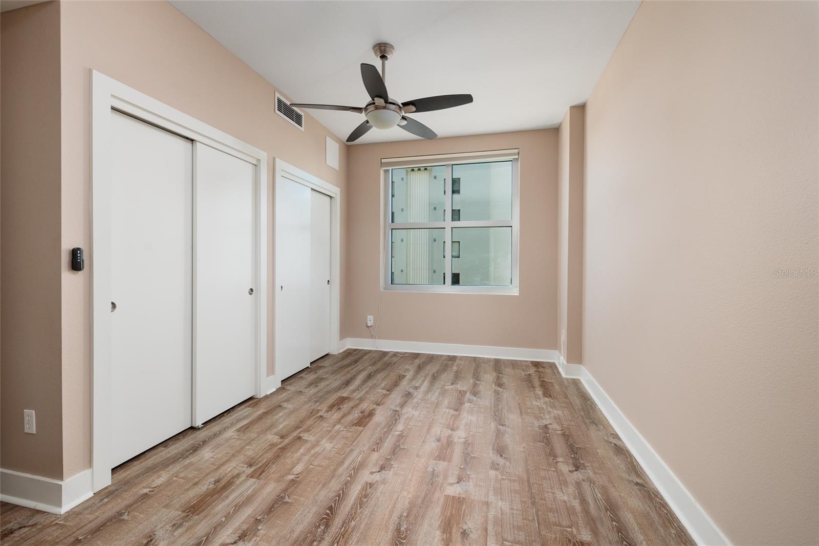 GRAND CENTRAL AT KENNEDY RESID - Residential