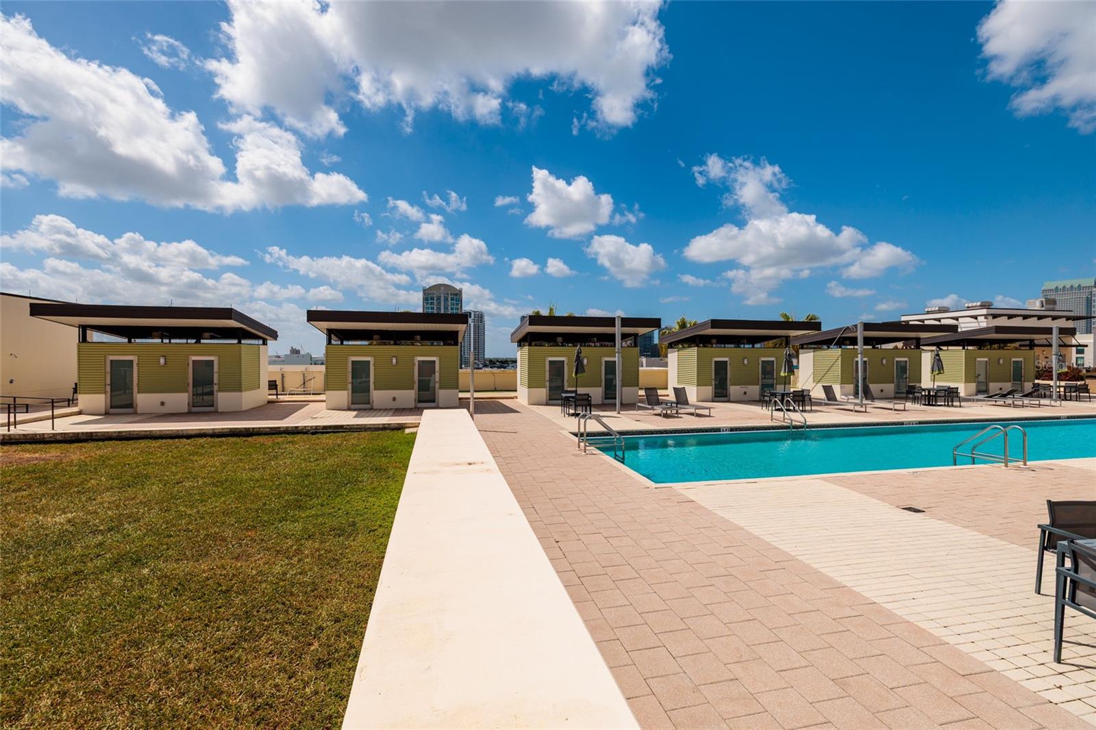 GRAND CENTRAL AT KENNEDY RESID - Residential