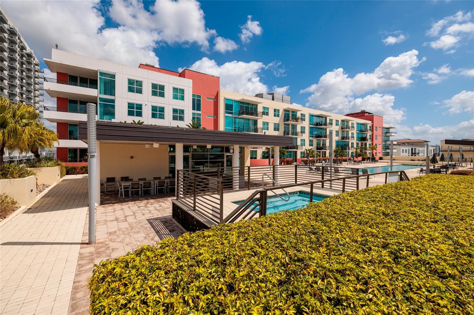 GRAND CENTRAL AT KENNEDY RESID - Residential