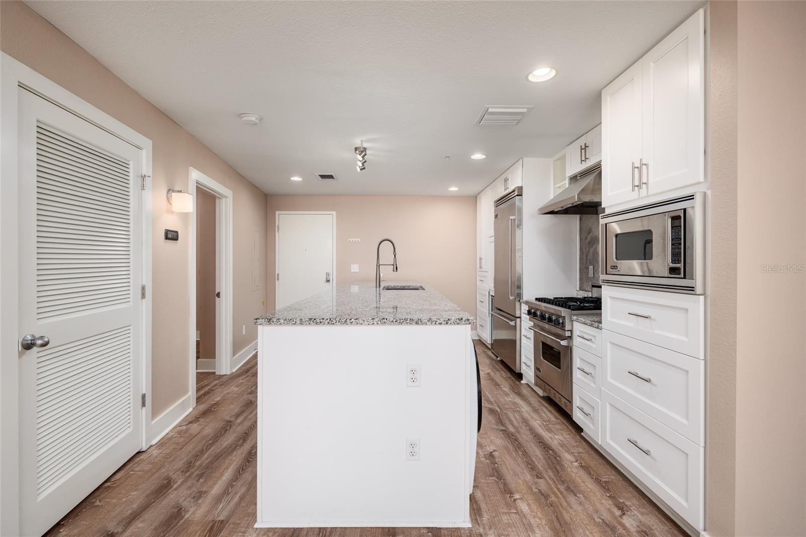 GRAND CENTRAL AT KENNEDY RESID - Residential