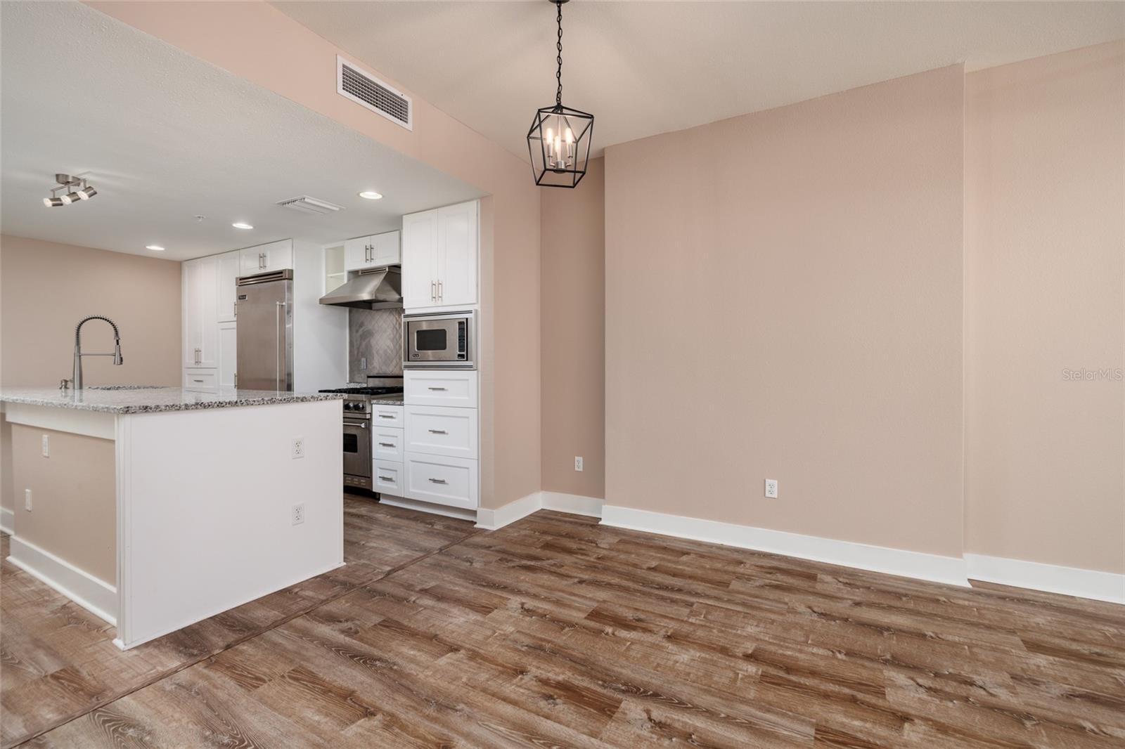 GRAND CENTRAL AT KENNEDY RESID - Residential