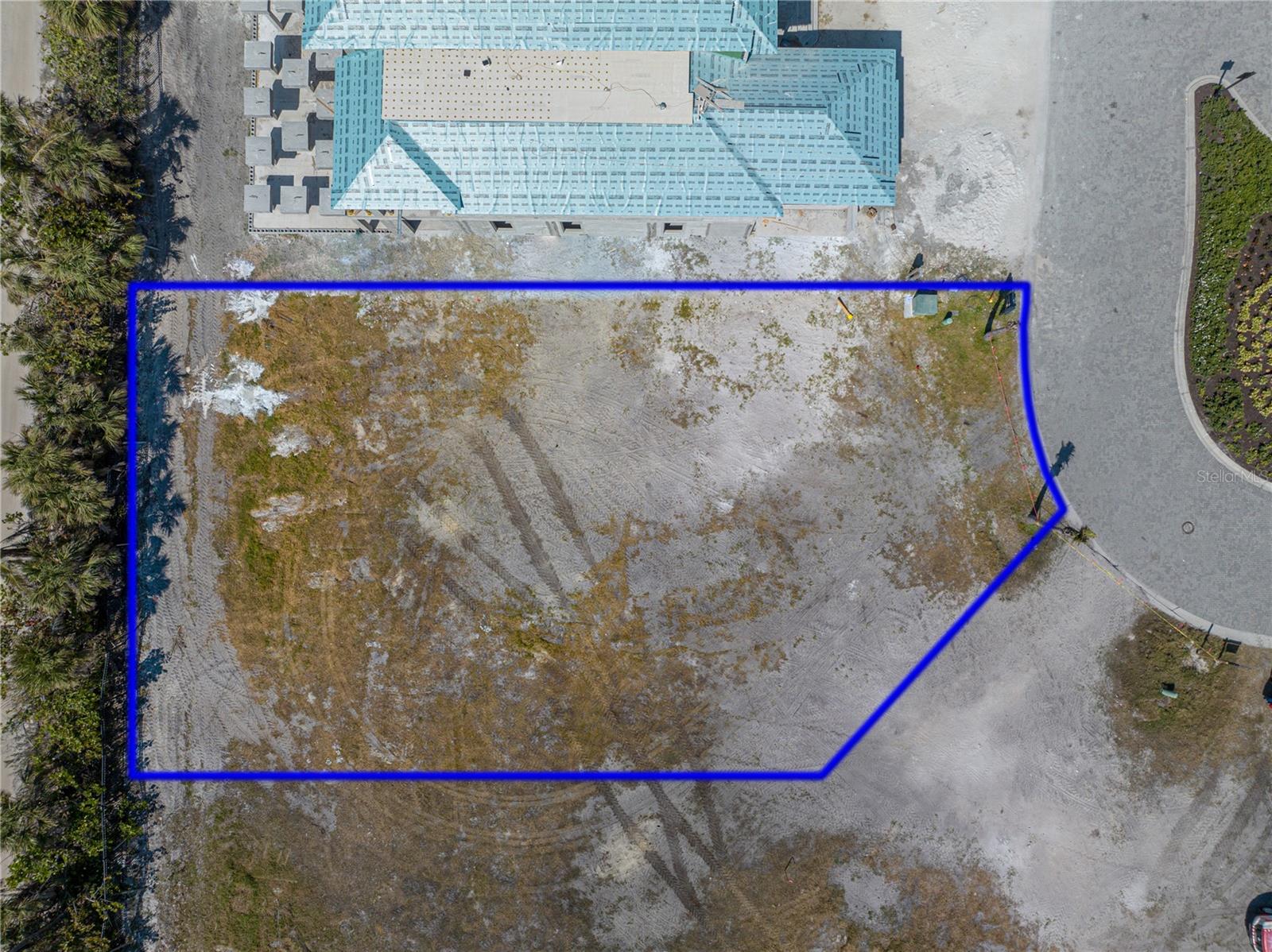 HILL TIDE ESTATES - Land