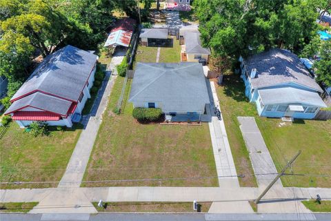 A home in LAKELAND