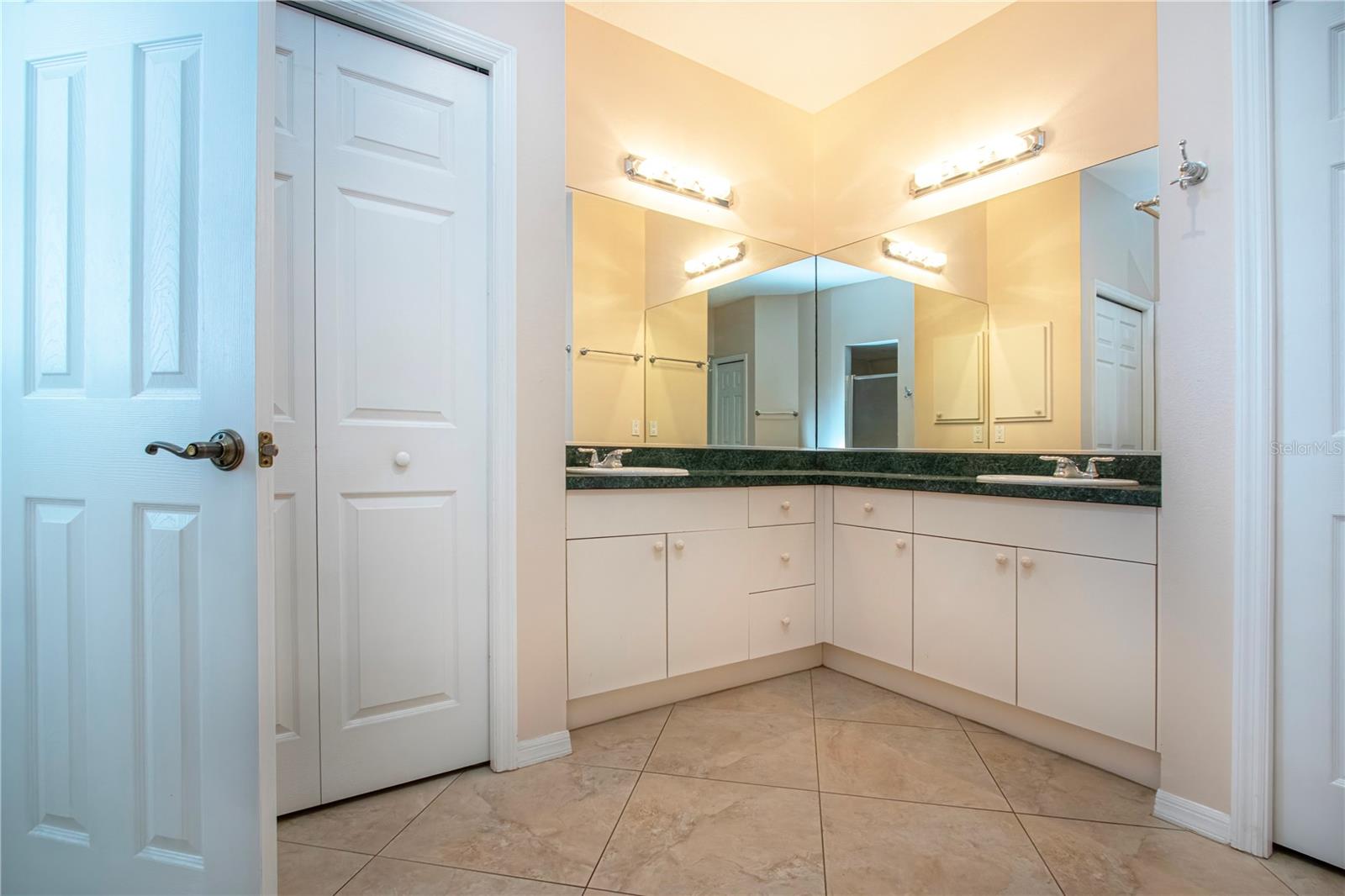 ORANGE GROVE PARK - Residential Lease