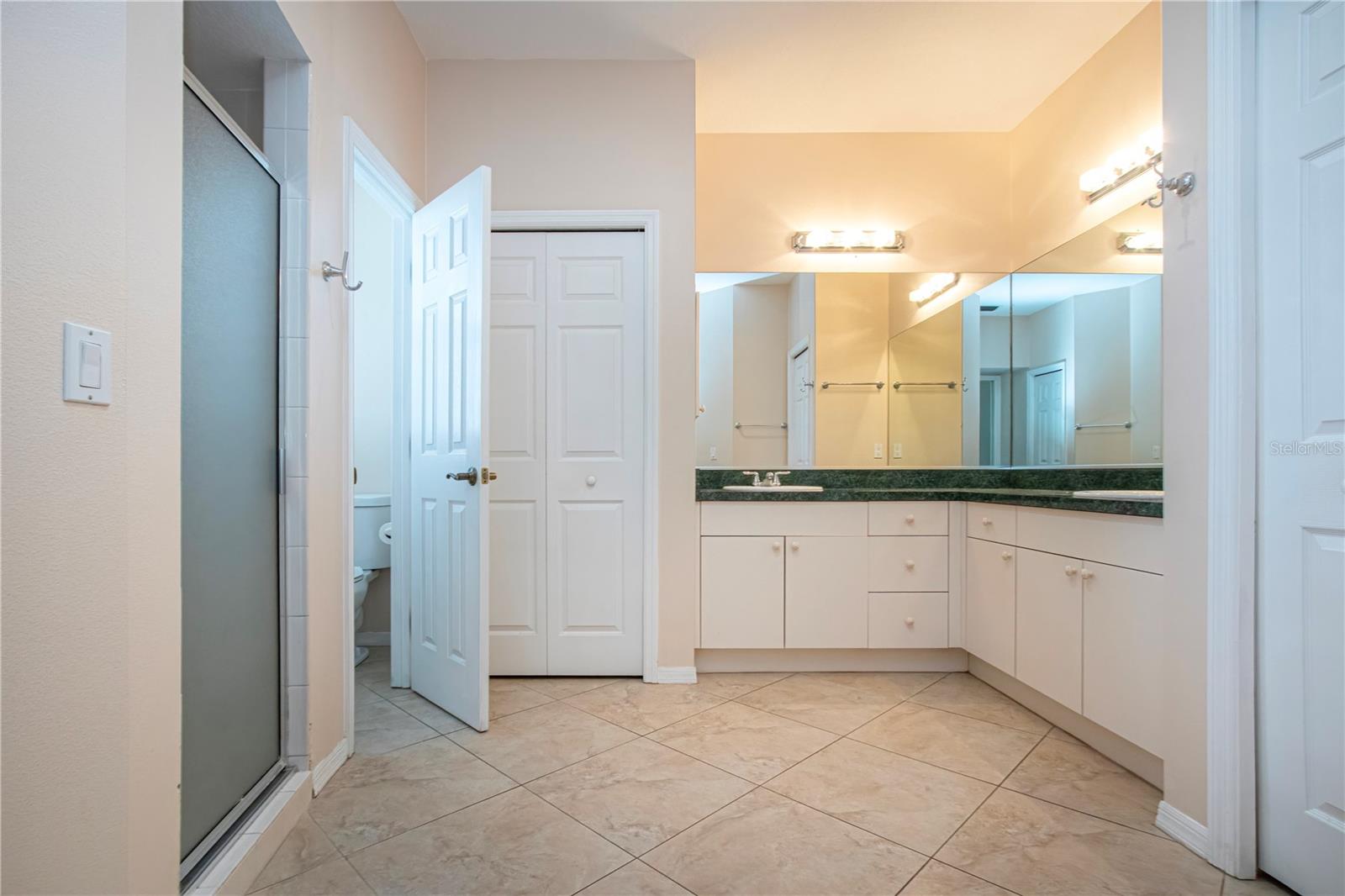 ORANGE GROVE PARK - Residential Lease