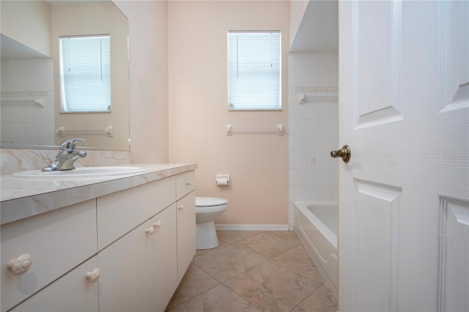 ORANGE GROVE PARK - Residential Lease