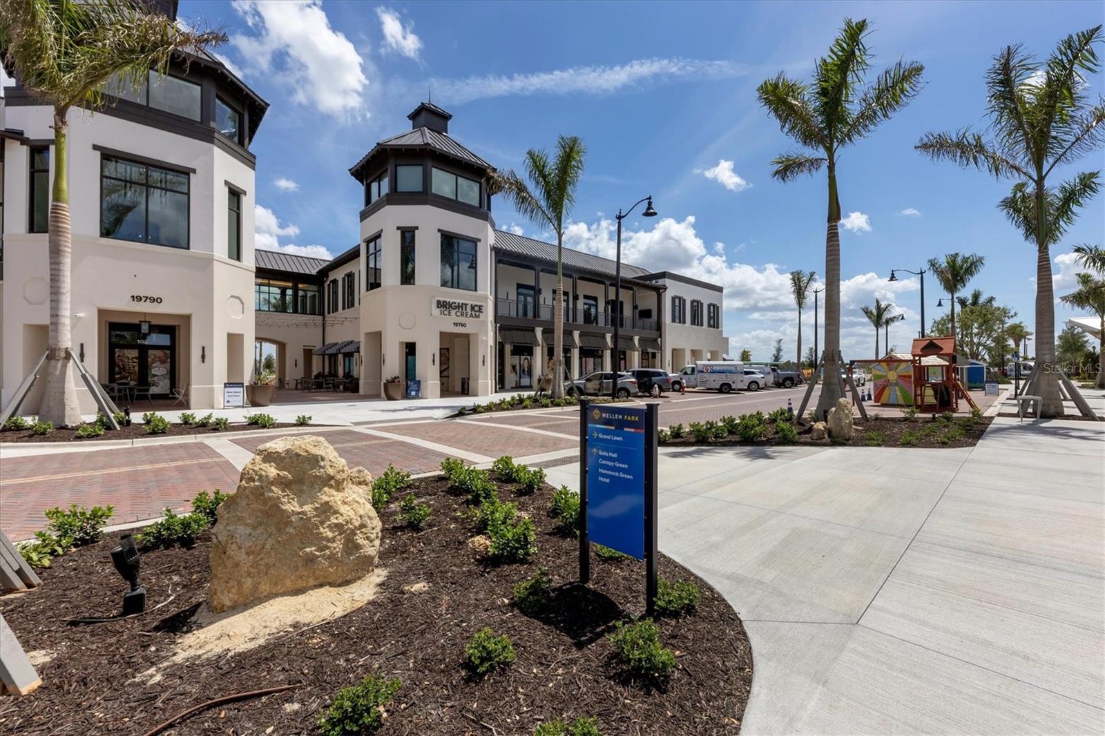 WELLEN PARK GOLF AND COUNTRY CLUB - Residential