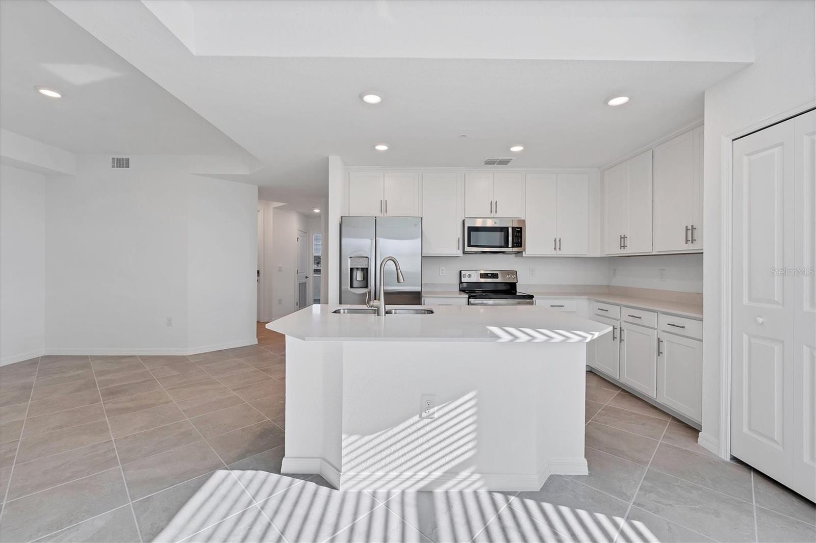 WELLEN PARK GOLF AND COUNTRY CLUB - Residential