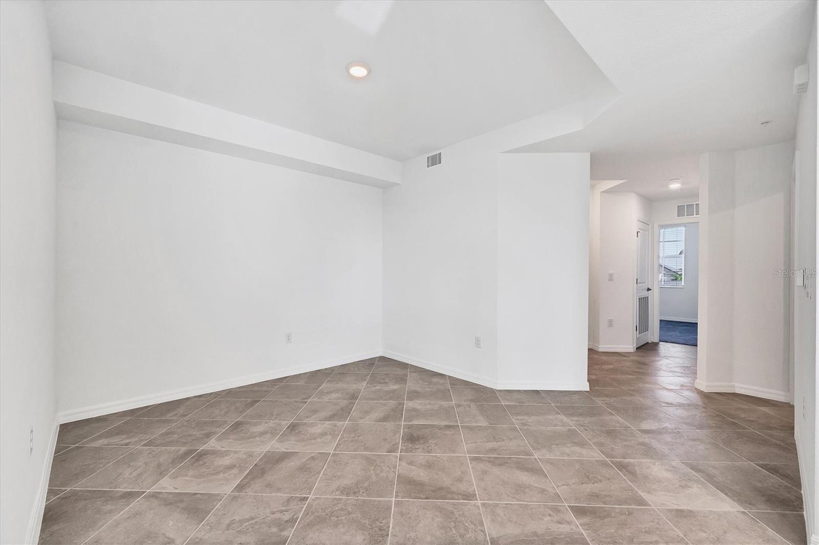 WELLEN PARK GOLF AND COUNTRY CLUB - Residential