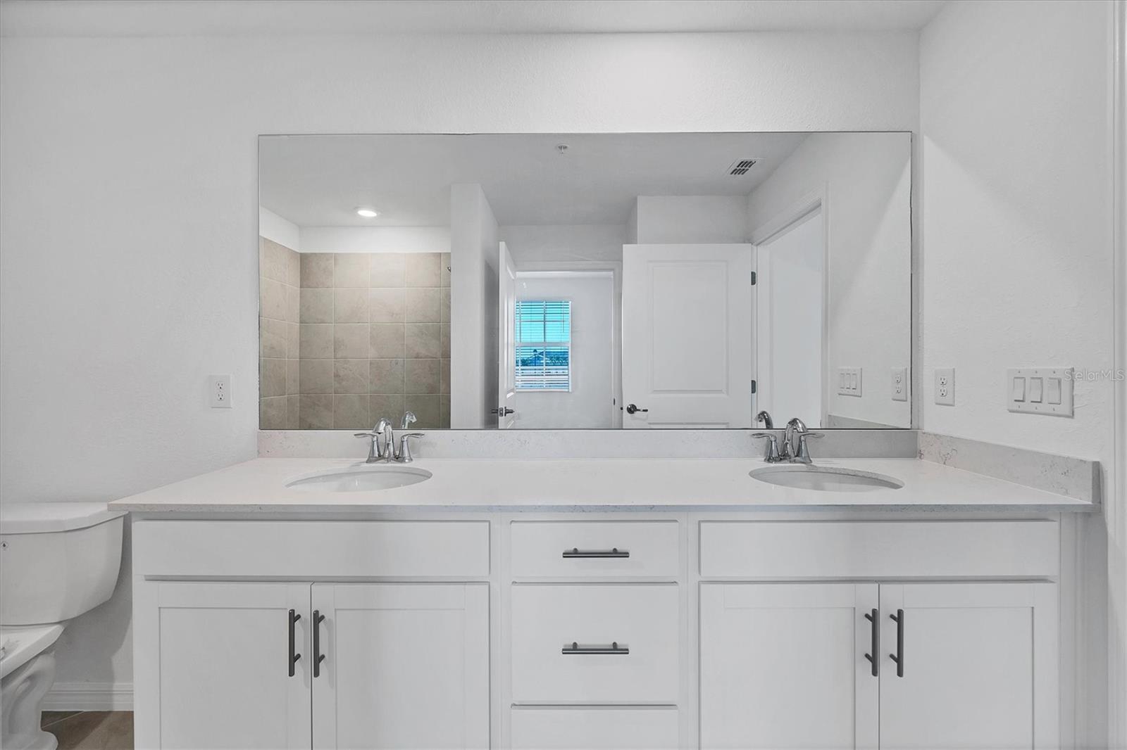 WELLEN PARK GOLF AND COUNTRY CLUB - Residential