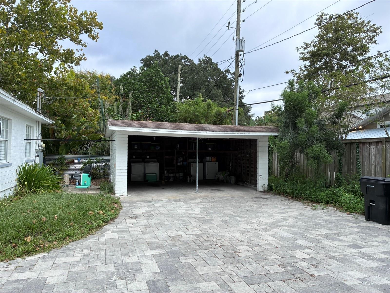 COLLEGE PARK - Residential Lease