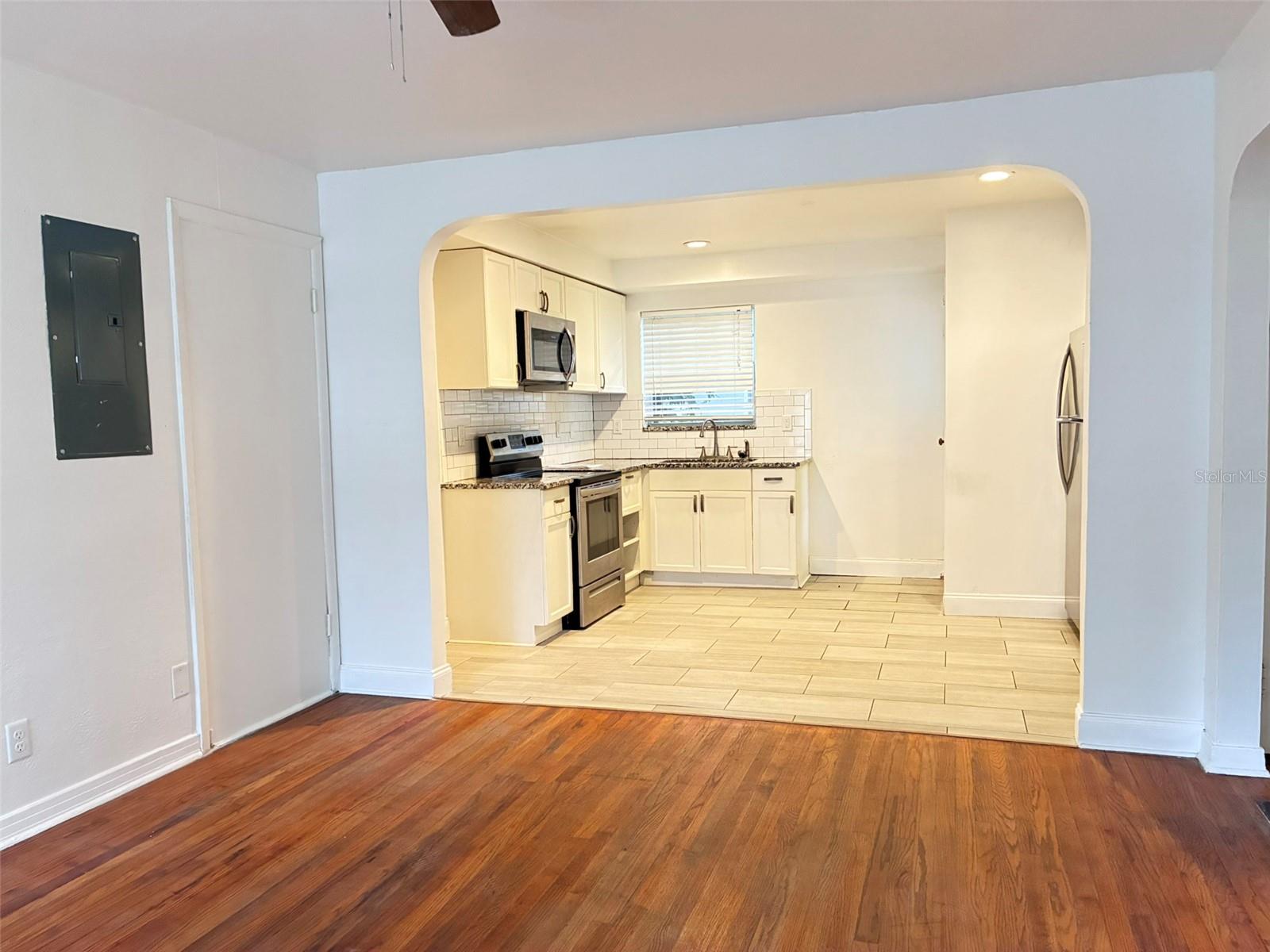 COLLEGE PARK - Residential Lease