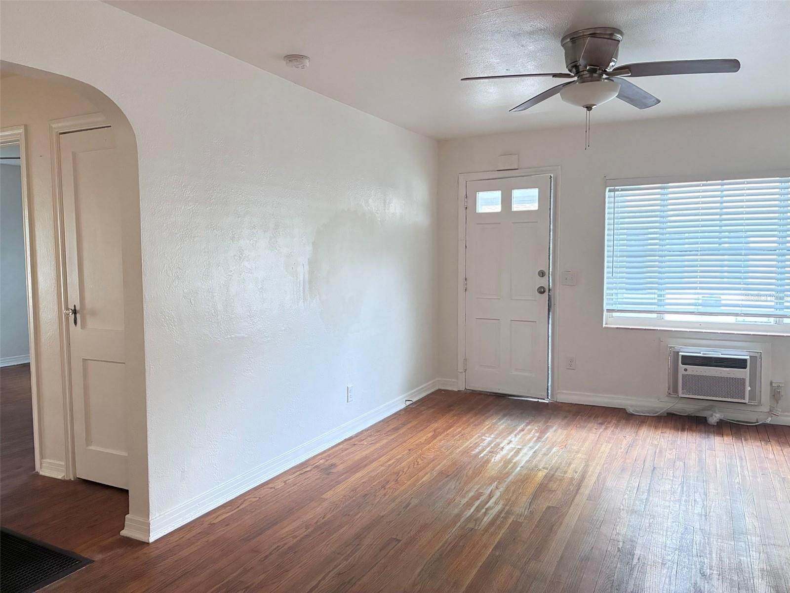 COLLEGE PARK - Residential Lease