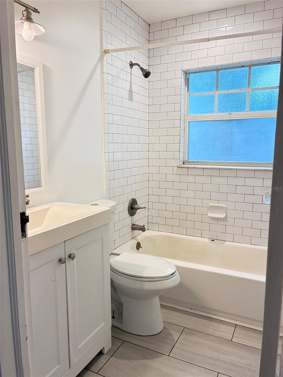 COLLEGE PARK - Residential Lease