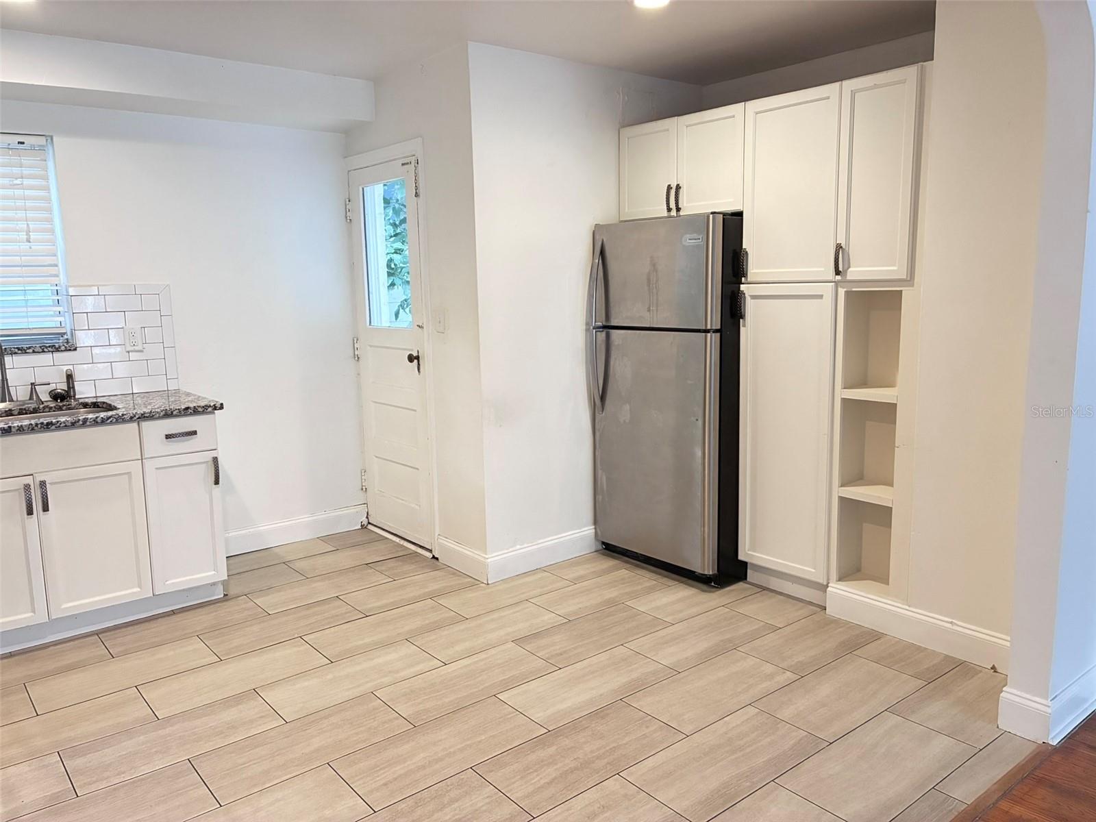 COLLEGE PARK - Residential Lease