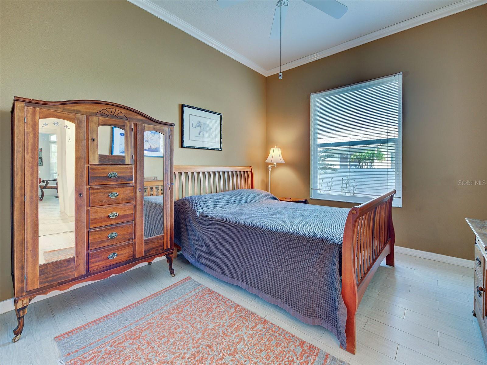 WOODMERE LAKES - Residential